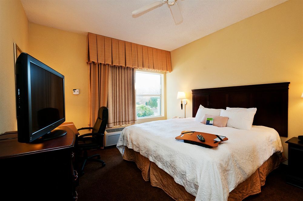 Hampton Inn & Suites Charlotte/Pineville Phòng bức ảnh